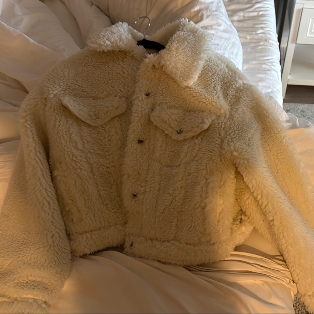 Levi's Cream Teddy Jacket Cropped Sherpa NWOT - Picture 6 of 6